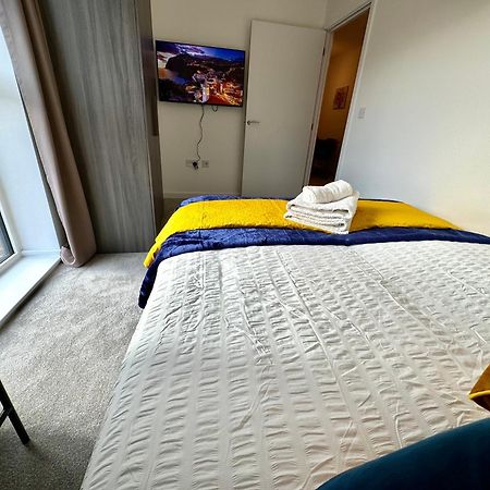 3Bedroom, 2Bathroom, Balcony,Luxury Flat Westfield Londres Exterior foto